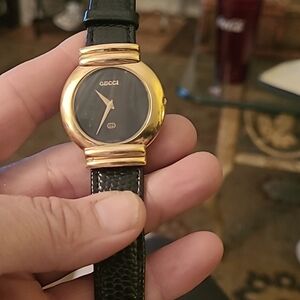 Vintage Gucci ladies watch